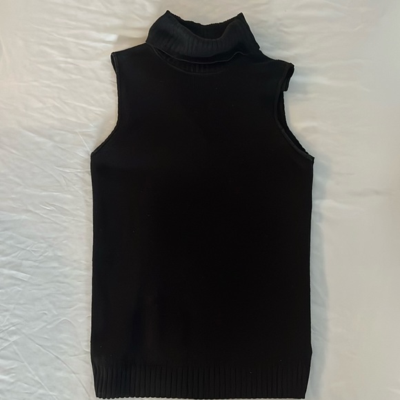 Liz Claiborne Sleeveless Turtleneck - Picture 1 of 7